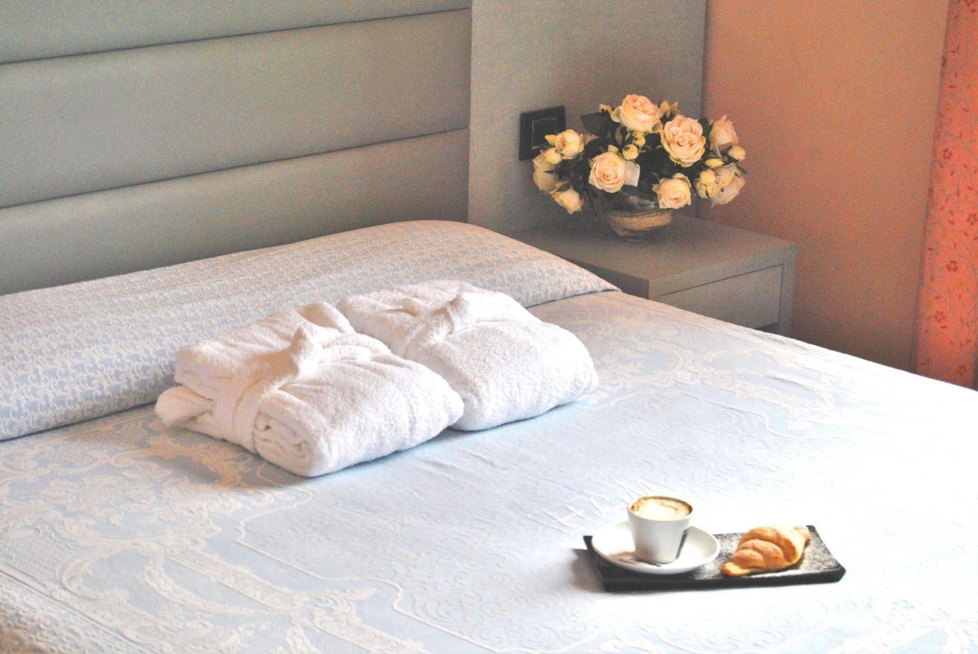 Hotel La Meridiana Urbino Eksteriør billede